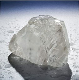 南非惊现多颗超大钻石 最大一颗重达136克拉